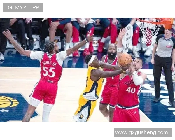 快船与步行者全场激战回顾球迷热情高涨精彩瞬间不断