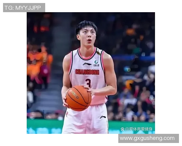 胡明轩的篮球之路：从青涩少年到国家队核心的成长故事