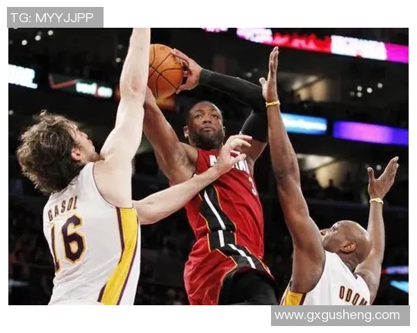 2014年湖人与热火的巅峰对决回顾与精彩瞬间分析