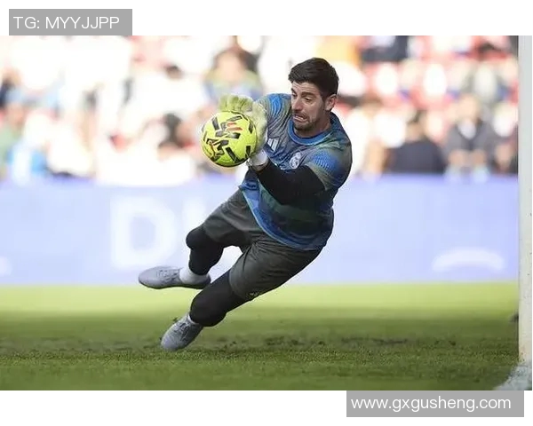 库尔图瓦:守护球门的传奇门将与足球世界的辉煌瞬间 库尔图瓦:守护球门的传奇门将与足球世界的辉煌瞬间