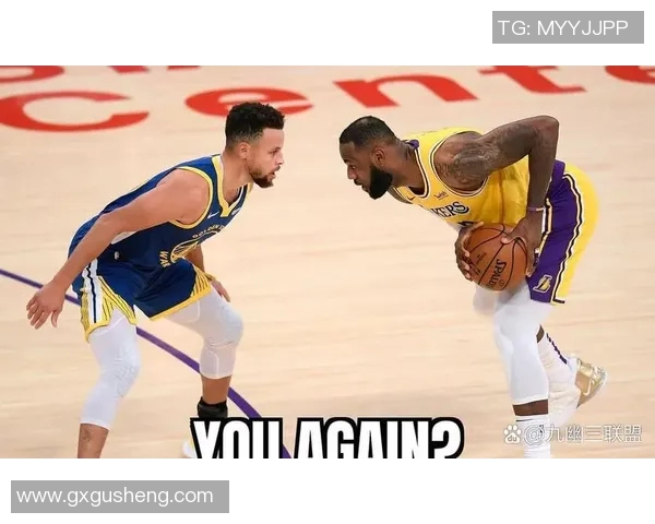 湖人勇士中场插曲精彩回顾与球迷互动盛况分析