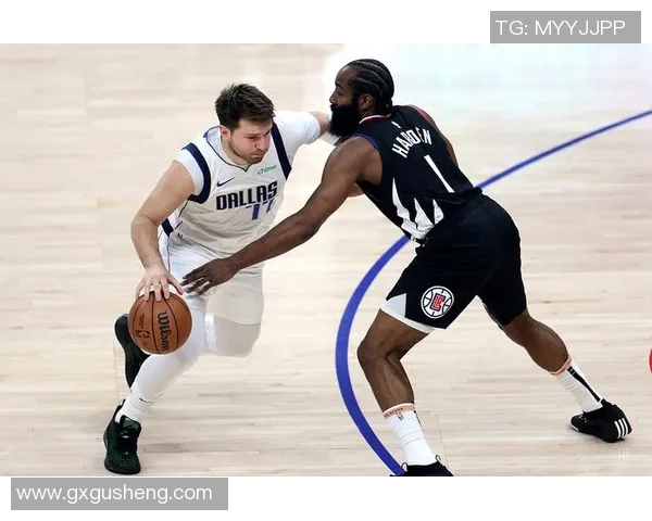 火箭队与快船队激战正酣360体育直播精彩瞬间回顾与分析