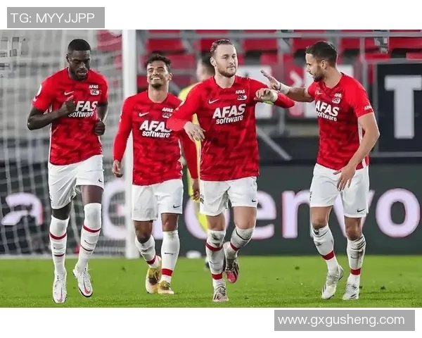 前进之鹰与瓦尔韦的激烈对决展现足球魅力与团队精神的巅峰之战