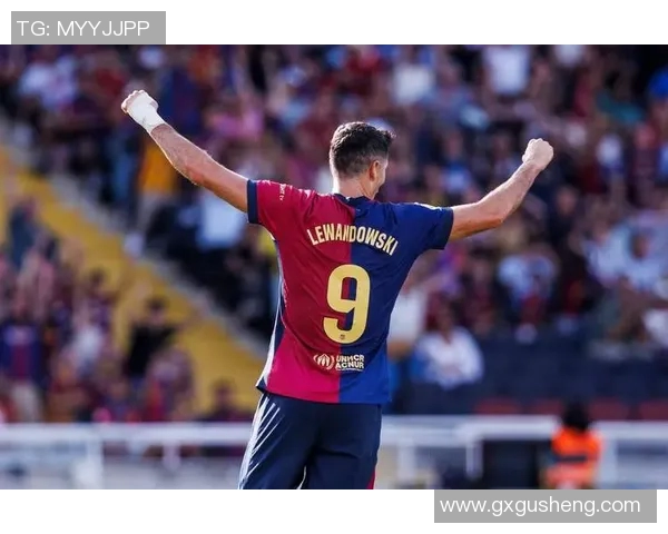 莱万重返德甲对决旧主拜仁球迷愤怒嘘声不断直指忘恩负义